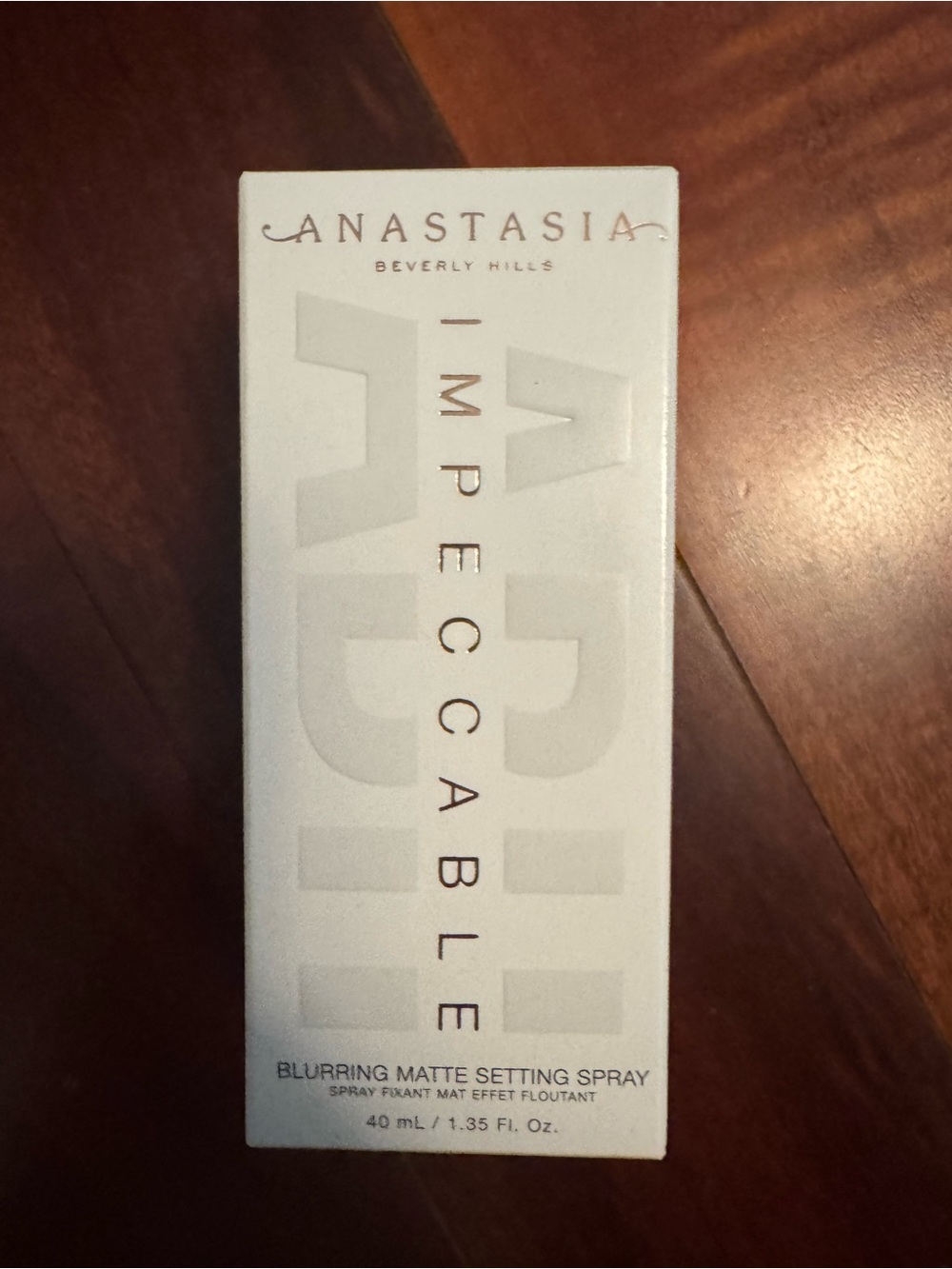 Anastasia Beverly Hills Setting Spray - White with Gold Text
